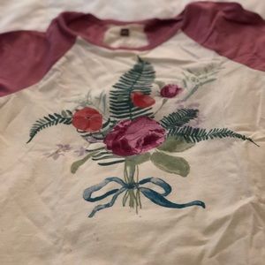 Girls Tea baseball style t-shirt.